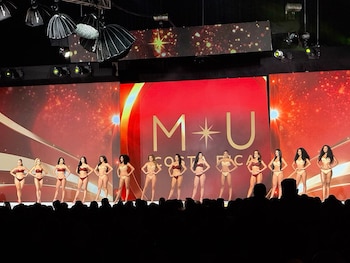 En la primera ronda en traje de baño, las candidatas trataron de sorprender a los jueces y buscar un espacio en el Top 10. Fabricio Quirós / Infobae