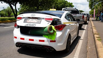 Los tanques de oxígeno, que