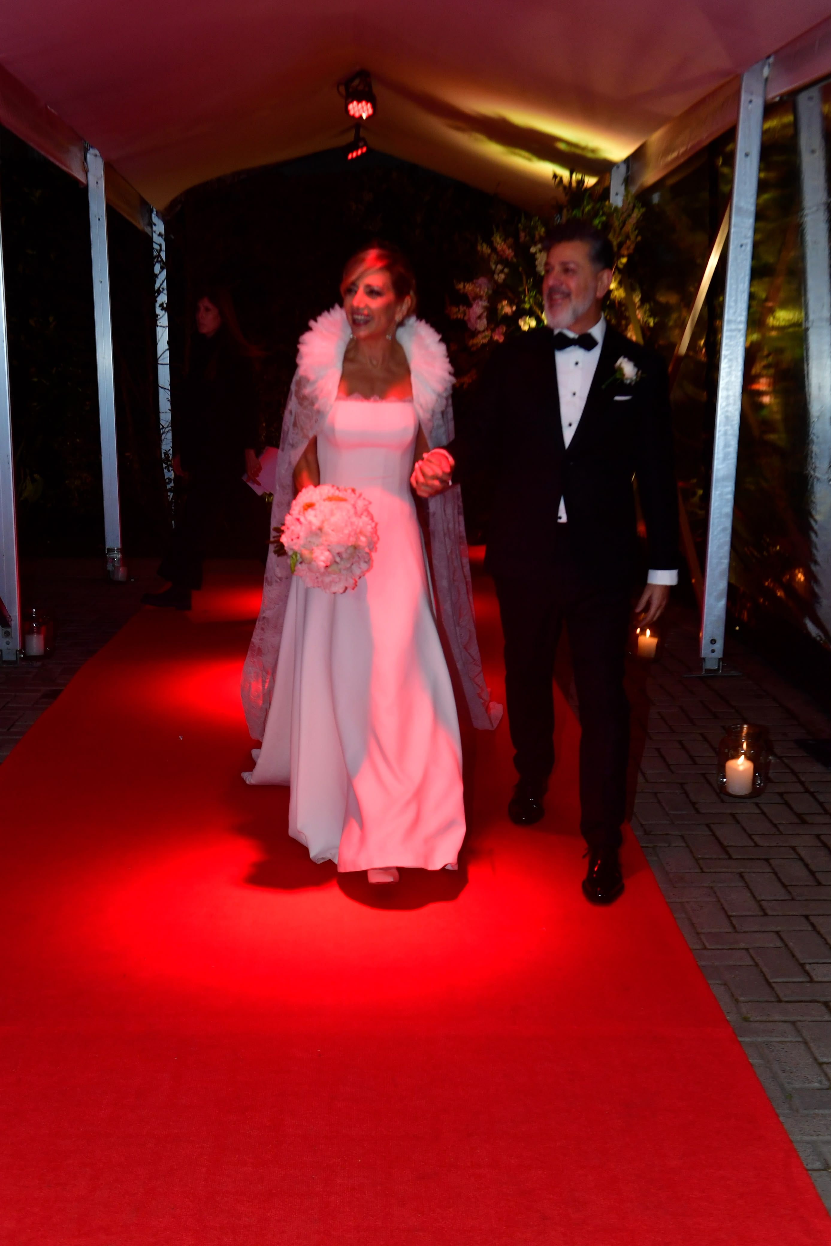 Andrea Ghidone escribió y recitó una canción inédita para su esposo durante la celebración del matrimonio