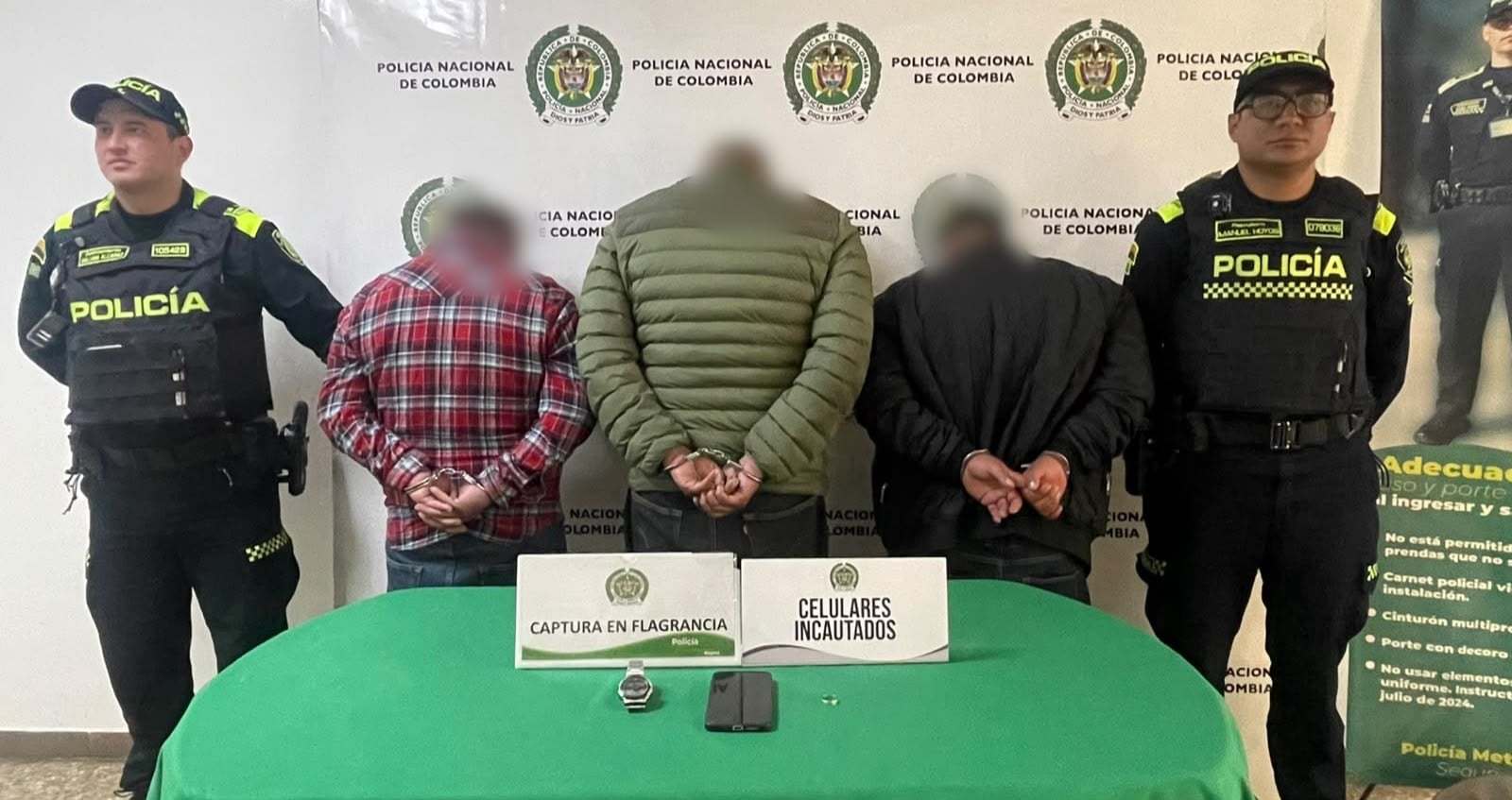 Los tres detenidos se movilizaban en un vehículo - crédito Mebog