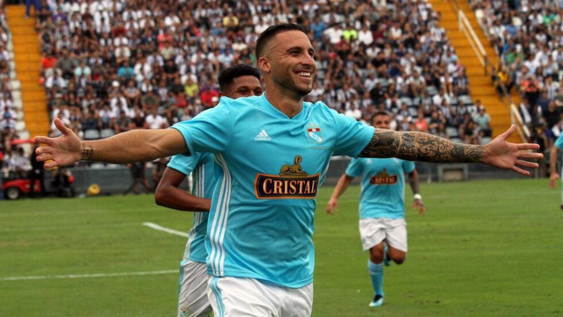 Emanuel Herrera no oculta su emoción por Sporting Cristal: “Es hermoso y lindo todo el cariño que me da la gente”