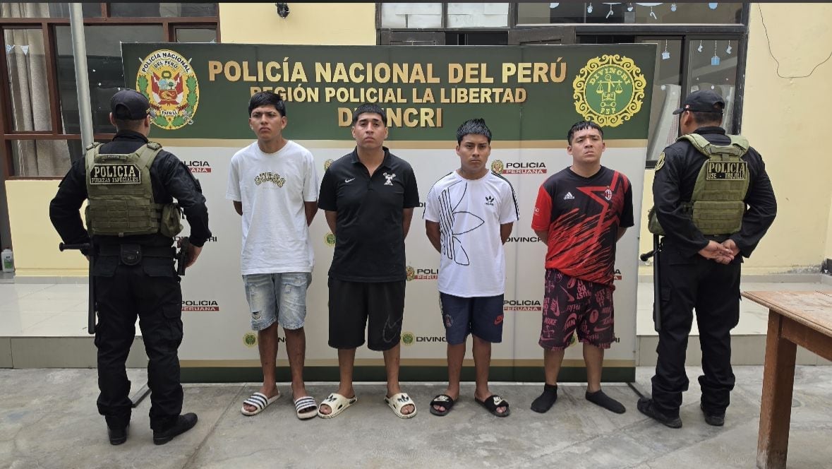 Cinco presuntos implicados en secuestro y cuádruple asesinato permanecen en la sede de la Divincri. (Foto: PNP)