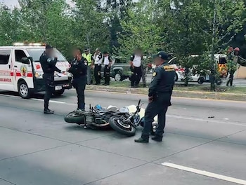 La Policía Nacional Civil abatió a un presunto motoladrón y capturó a otro durante un asalto frustrado en la ruta Interamericana. (Cortesía: PNC Guatemala)