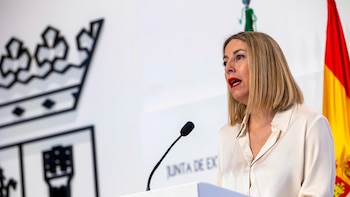 María Guardiola presenta su nuevo equipo en Extremadura con Vox: Óscar Fernández será vicepresidente y Juan José García se queda con Agricultura