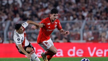 El internacional estadounidense Johnny Cardoso