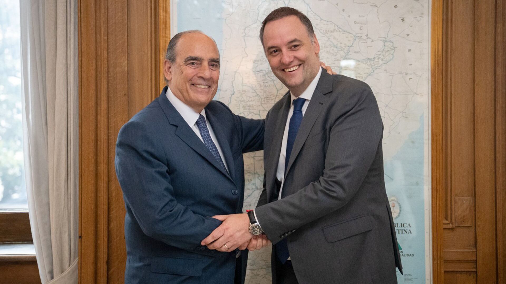 Guillermo Francos renunció como jefe de Gabinete y lo reemplaza Manuel Adorni