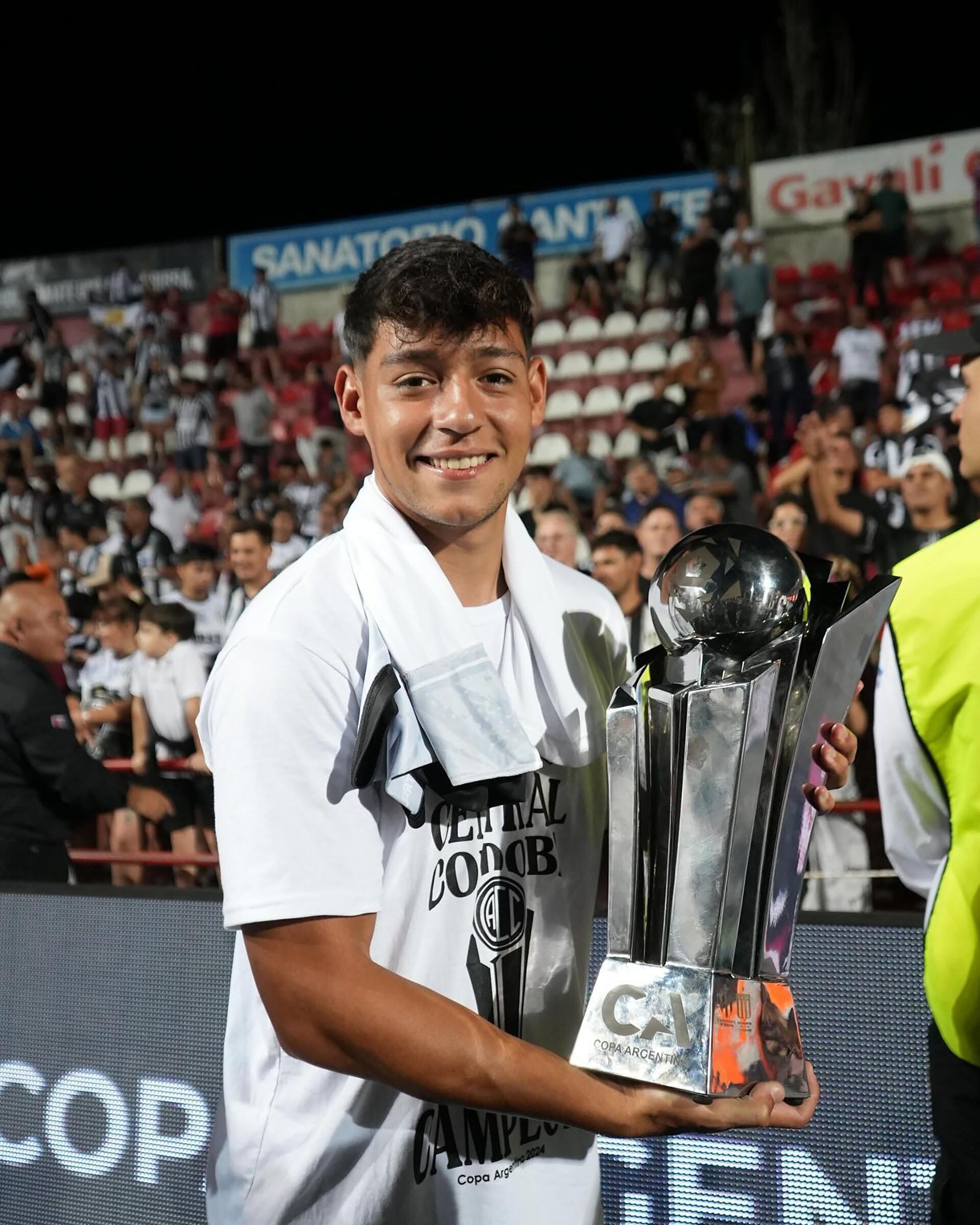 Gonzalo Trindade no logró asentarse en Central Córdoba (@gonza.trindade)