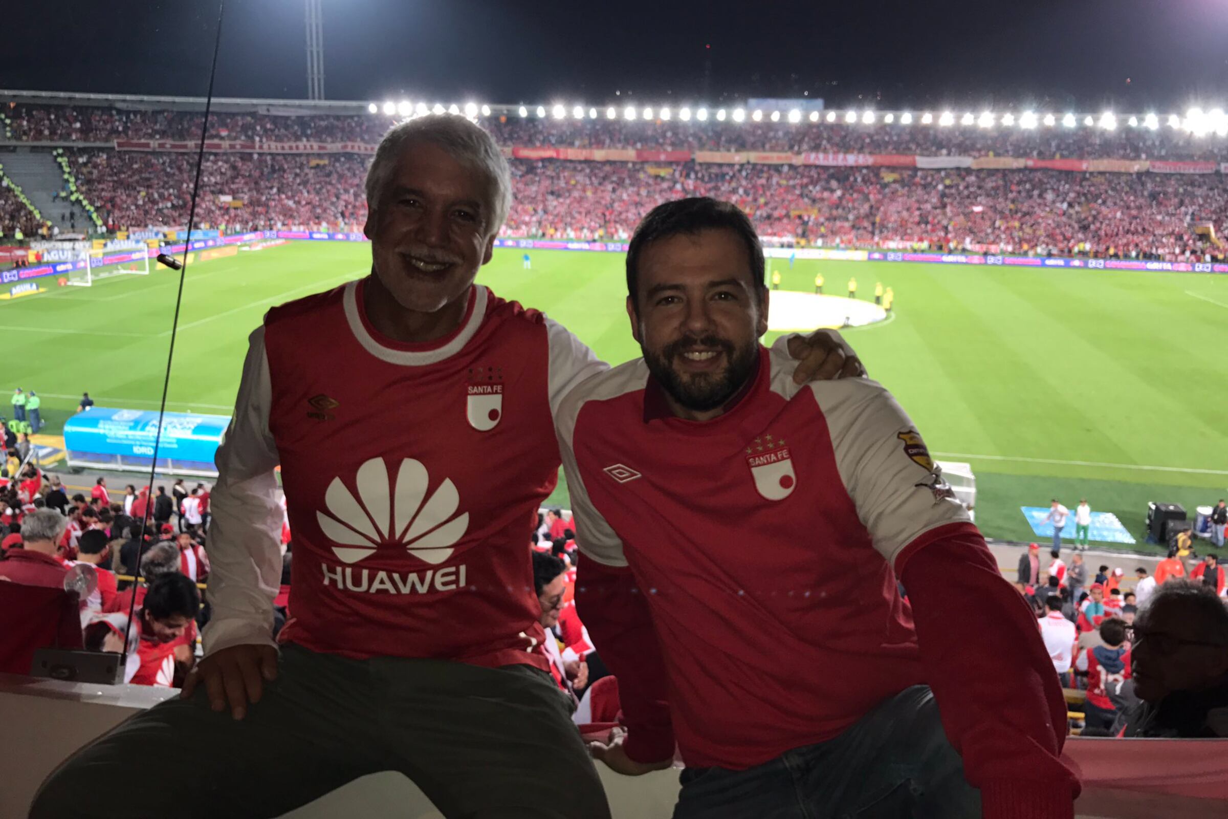 Peñalosa es reconocido hincha de Santa Fe - crédito @EnriquePeñalosa/X