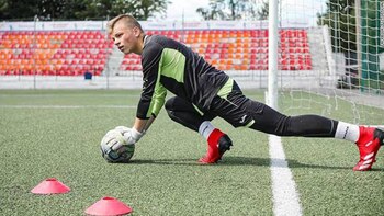 Le cae un rayo a un arquero en el entrenamiento
