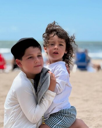 Toribio y su hermano menor