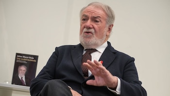 Mayor Oreja ve la regularización