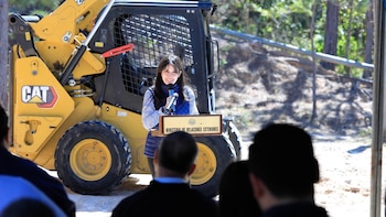 Inicia la construcción de una
