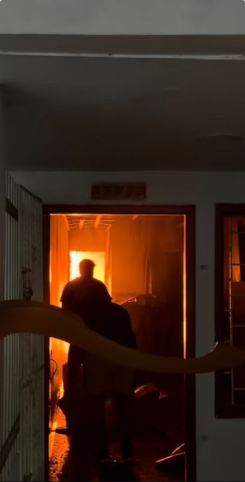 Una batería defectuosa habría provocado el incendio que arrasó rápidamente con el hogar de Hania Orozco y dejó a la familia sin pertenencias - crédito Hania Orozco/Instagram