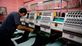 Se agrava la crisis en la industria textil: cayó 33% la producción y 7 de cada 10 máquinas están frenadas