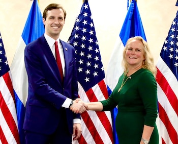 Socios públicos y privados de Estados Unidos refuerzan el interés en proyectos clave, marcando una etapa crucial. Las expectativas del gobierno salvadoreño y la competencia global en el horizonte (Foto cortesía Embajada de Estados Unidos)