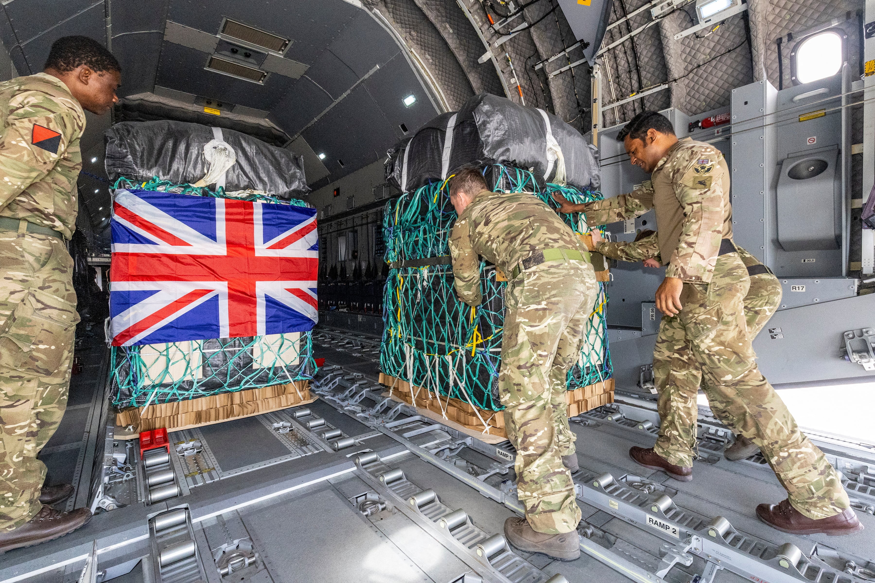 Archivo. Imagen de soldados británicos con ayudas a Gaza. (UK MOD/Handout)