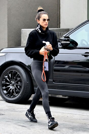 Celebrities-en-un-clic-Alessandra-Ambrosio-09102020
