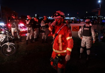 Autoridades de Protección Civil coordinaron los trabajos del equipo de emergencias. REUTERS/Luis Cortes
