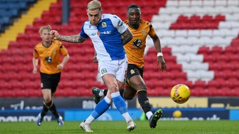 Sammie Szmodics, autor de tres