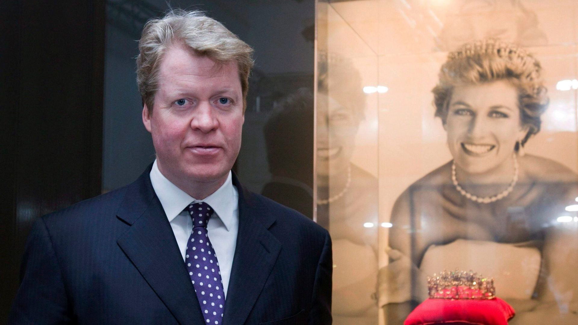 Charles Spencer define el 31 de agosto como su día menos favorito del año por el aniversario de la muerte de la princesa Diana (EFE/Balazs Mohai)