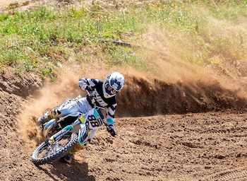 Puck practicó motocrooss, pero debió