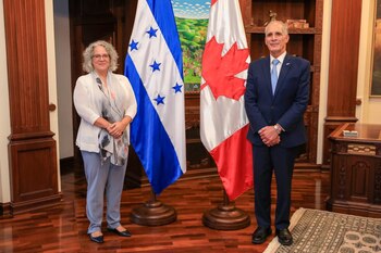 El presidente Nasry Asfura se reunió con la embajadora de Canadá para fortalecer la relación bilateral entre ambos países.
(FOTOS: X Presidencia de Honduras)