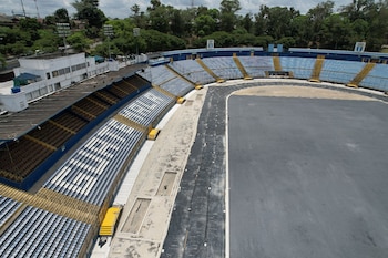 La CGC denunció penalmente a 12 personas por irregularidades en la planificación, contratación, ejecución y supervisión de la remodelación del estadio nacional.