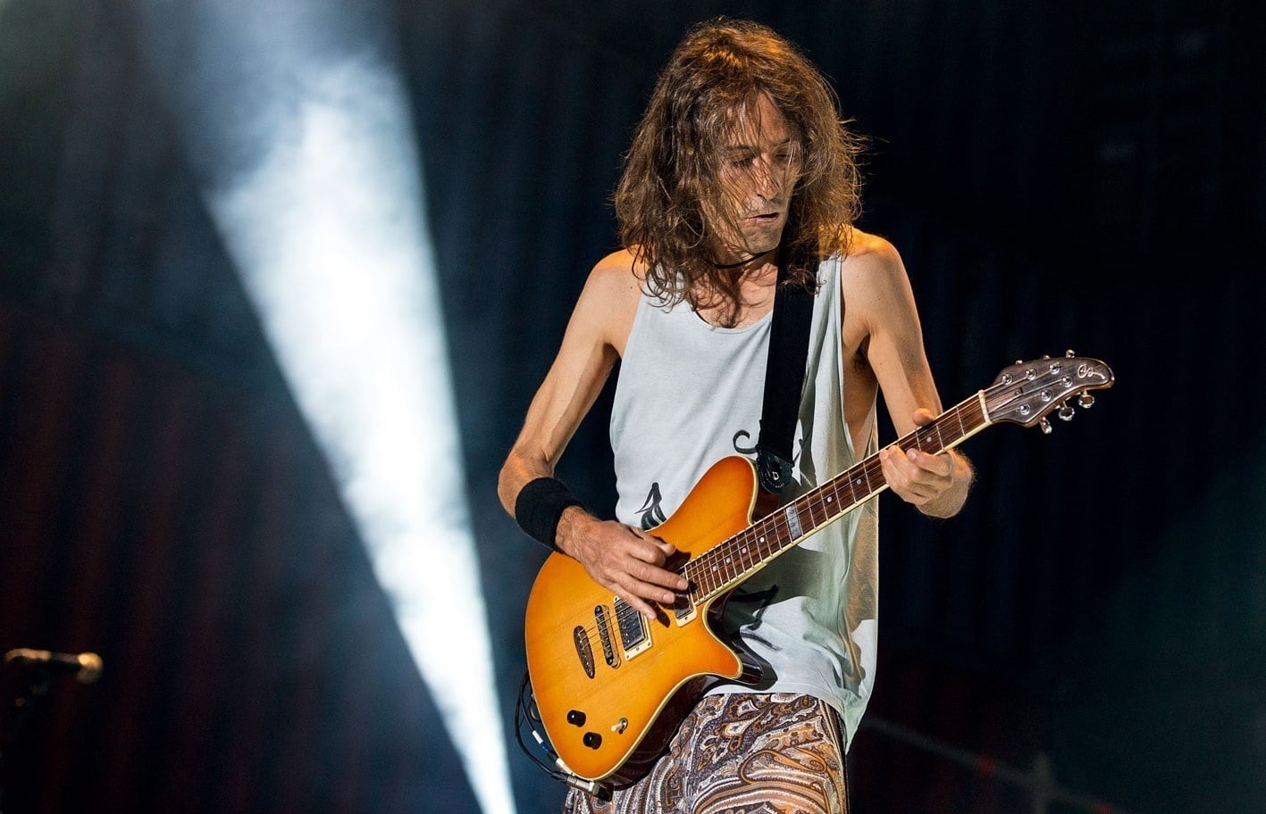 Robe Iniesta, líder de Extremoduro, durante una actuación. (Europa Press)