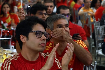 Españoles en Guatemala sufrieron y gozaron el título mundial de La Roja