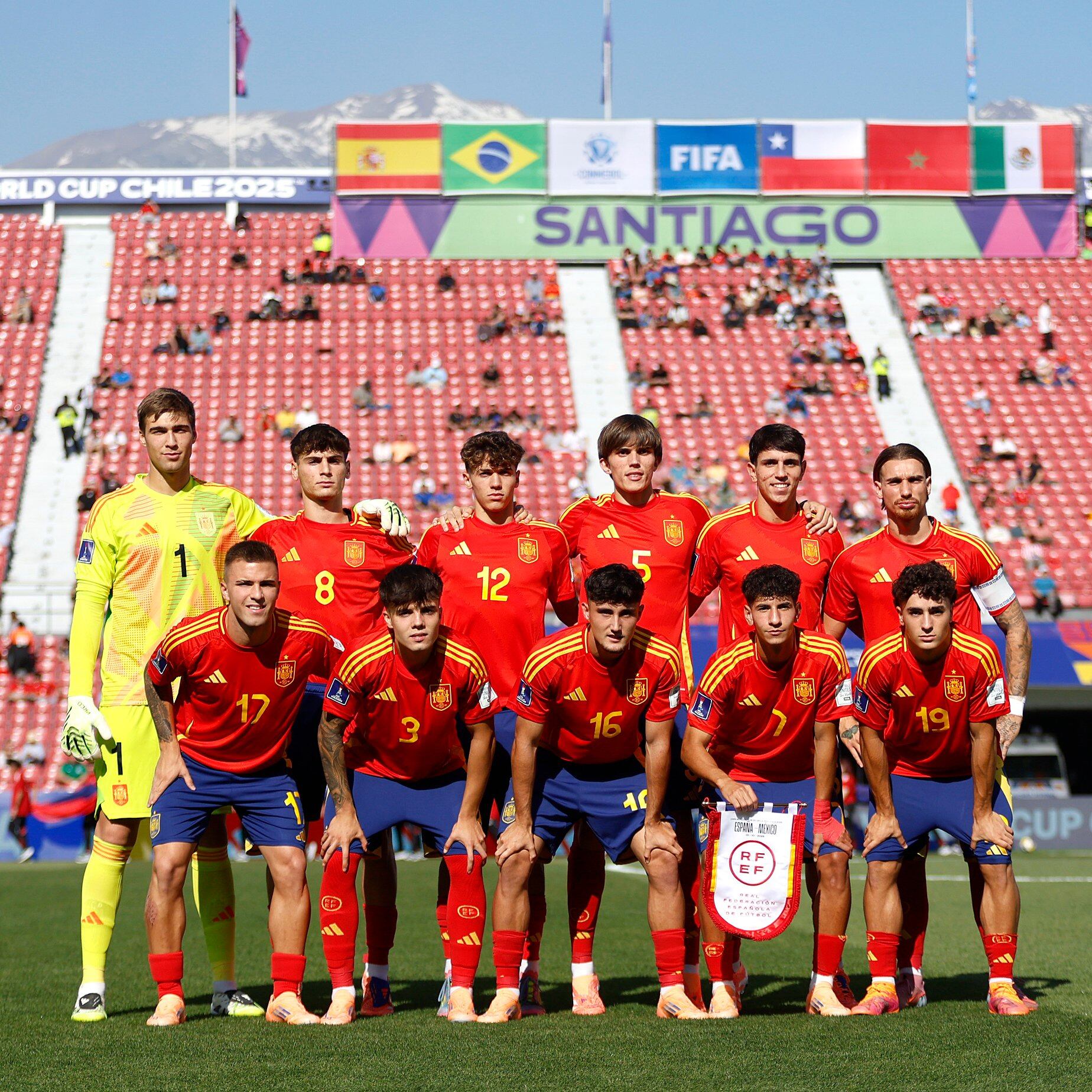 Alineación de la Selección Española en su segundo encuentro en el Mundial Sub-20. Imagen cuenta de X @SEFutbol.
