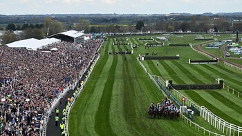 Cientos de activistas se agolparon