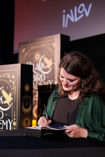 Stella Tack anuncia la llegada