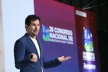 Alan Estrada durante su intervención