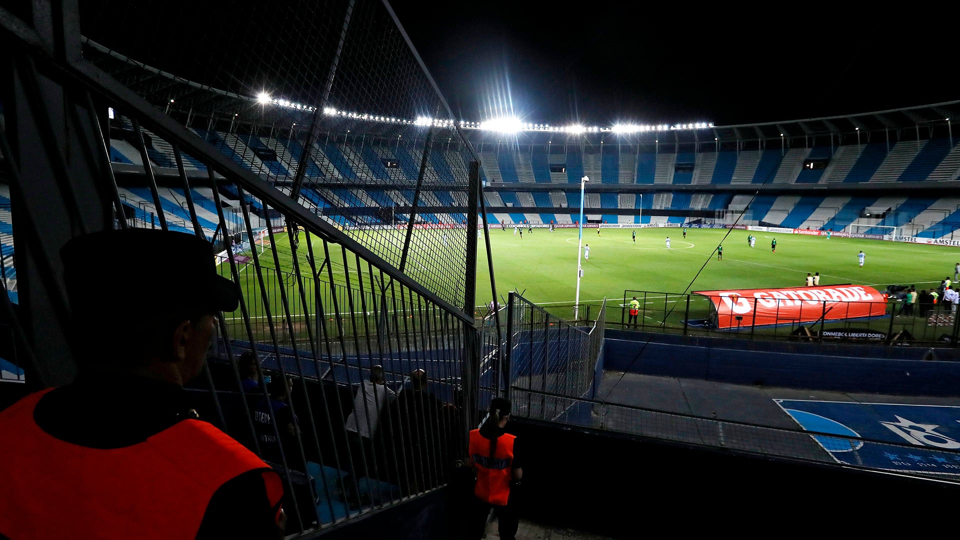 La cancha de Racing sería el lugar elegido para el velatorio público (AFP)