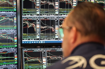 Las cotizaciones de los activos bursátiles rebotaron en la última hora de negocios.