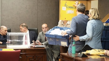 El Supremo cuestiona la vía que permitió las nacionalizaciones de la ‘ley de nietos’: el criterio aplicado por el Ministerio de Justicia “no parece ajustarse” a la norma