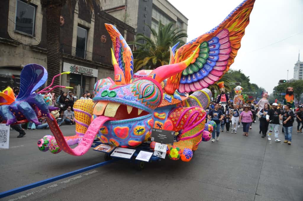 El Desfile de Alebrijes Monumentales 2026 comenzará a las 12:00 horas del sábado 17 de octubre. Foto: (Gobierno de la CDMX)