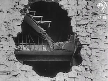 Un edificio parisino bombardeado cerca