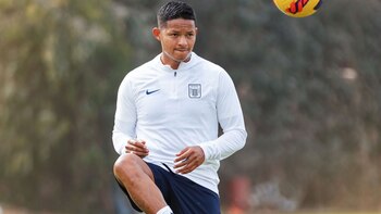 El defensor peruano renovó su