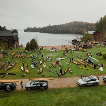 La relación entre la fauna autóctona y los visitantes de la zona ha atraído la atención tanto de medios como de expertos. Foto: saranaclake.com