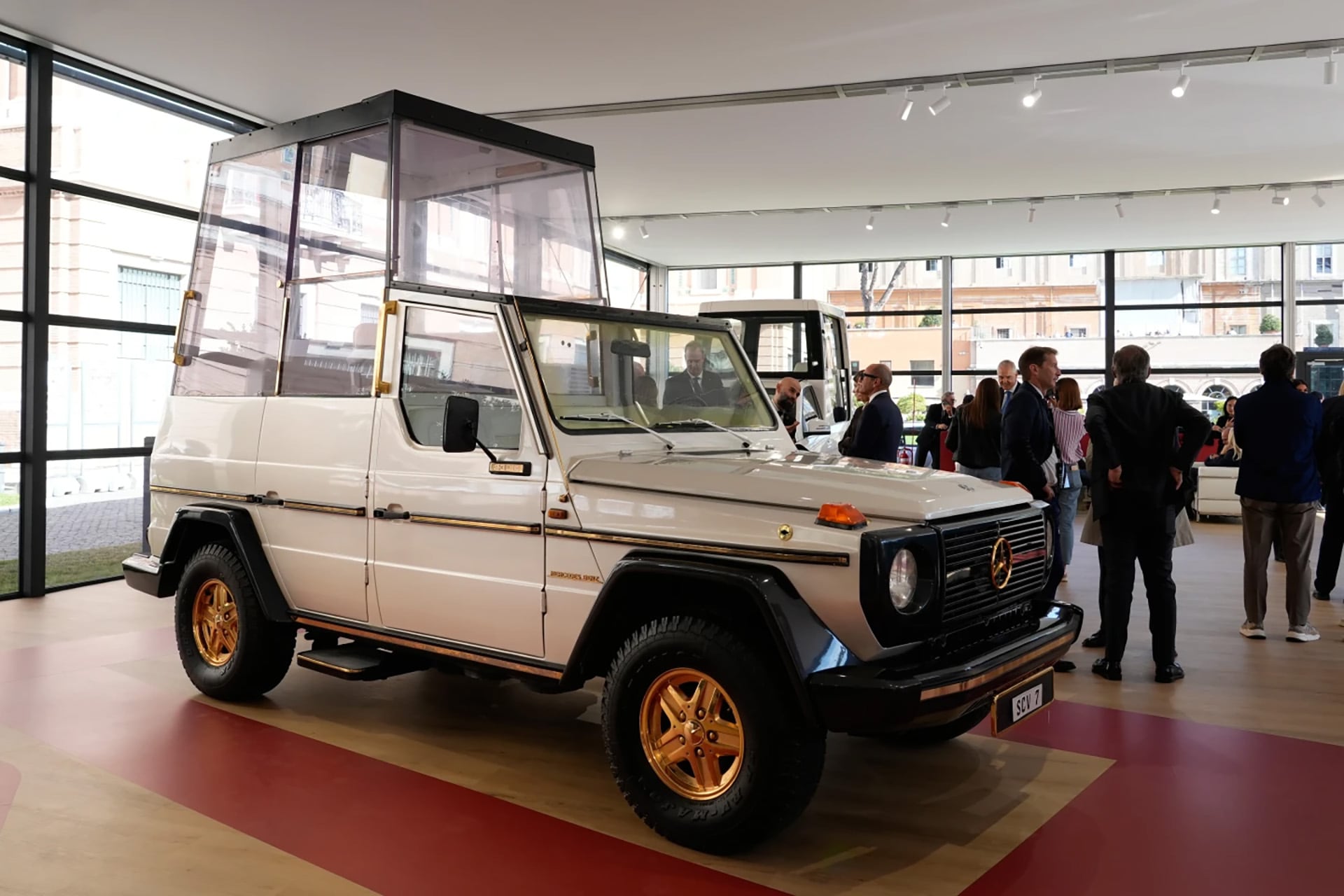 El Mercedes-Benz 230G