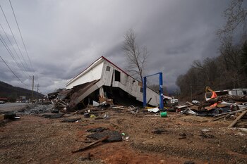 Fuertes vientos, granizo y posibles tornados