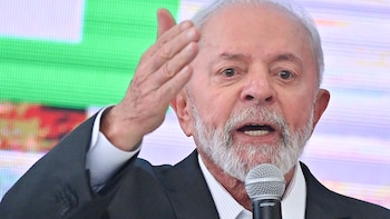 Lula le agradece a Oliver