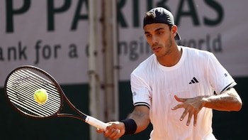 Francisco Cerúndolo lideró un día perfecto para los argentinos en Roland Garros: también ganaron Mariano Navone y Camilo Ugo Carabelli