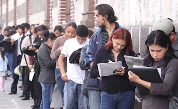 El acta del acuerdo entre el Gobierno y las organizaciones sindicales seguía en revisión antes de la firma oficial.