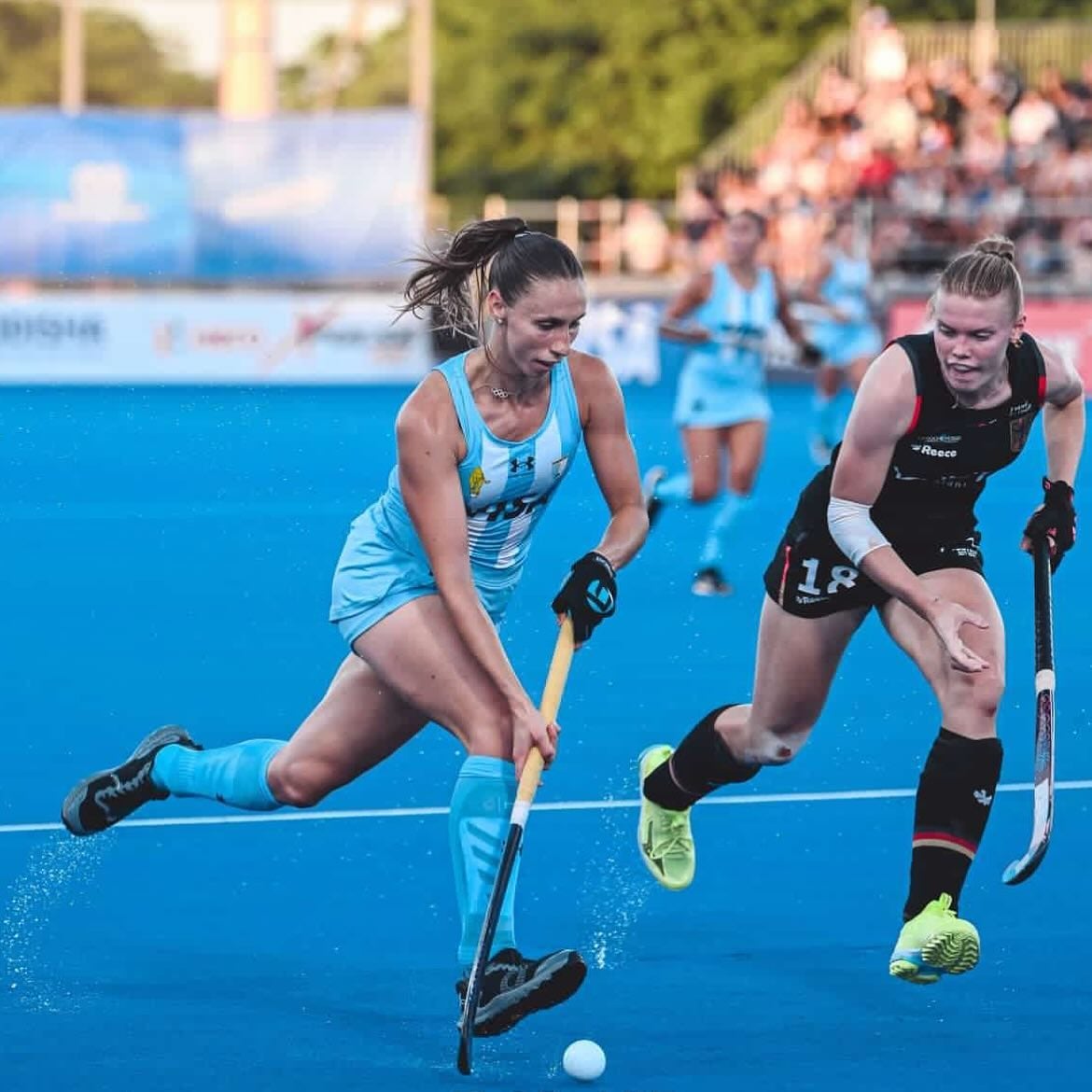 Sofía Cairó, la jugadora de 23 años que se consolidó como la figura de Las Leonas y convirtió en penal del título (@soficairo_)