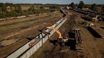 Avanzan obras sobre la Línea Urquiza para reforzar los corredores de carga del Mercosur