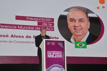José Alves de Souza Neto, presidente de las Cooperativas de las Américas, se refirió a la necesidad de estrechar lazos entre las cooperativas.