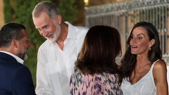 El rey Felipe y la reina Letizia son los monarcas con menos vacaciones de Europa: quien más descansó en el verano de 2025 fue Máxima de Holanda con 59 días