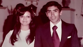 Se casaron a pesar del golpe militar, a él se lo llevaron y un mensaje oculto en un dobladillo cambió sus vidas para siempre